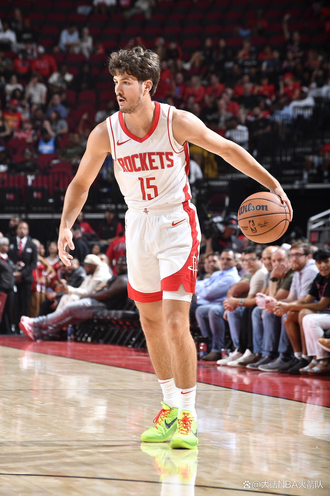 半岛体育APP -火箭复出首战，球队未来可期状态火爆，鹈鹕成为焦点！