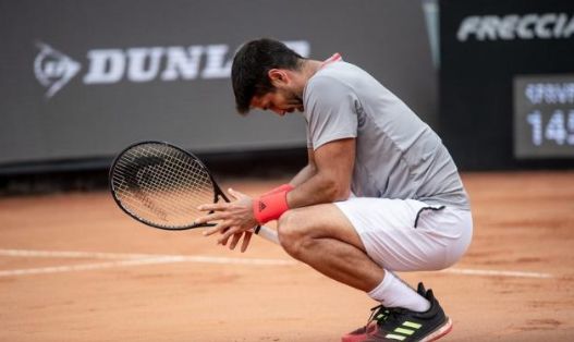 APP下载 -蒂姆遭遇十五连败，巴塞罗那教练面临压力！的简单介绍